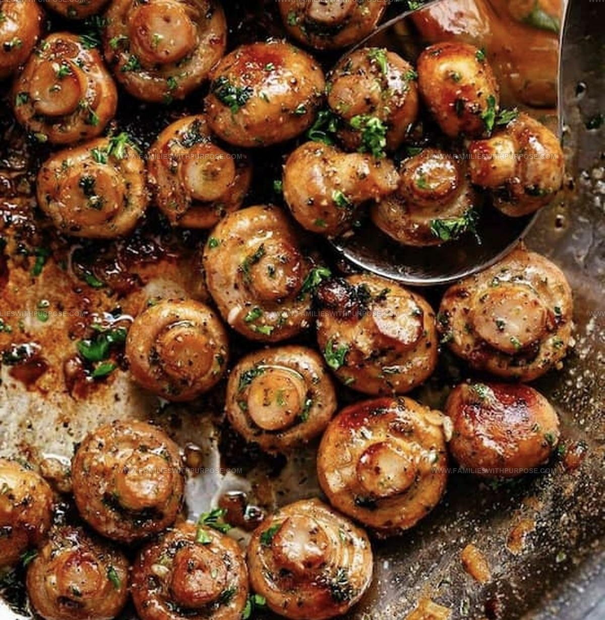 Buttery Garlic Mushrooms Recipe