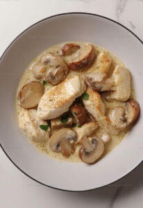 Creamy Brie Chicken and Mushrooms Recipe